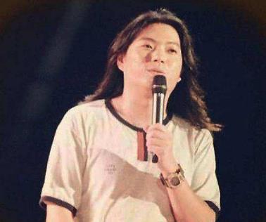 高晓松 矮大紧1.jpg