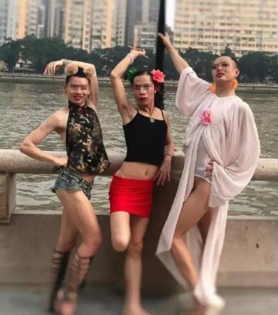 辣眼睛是什么意思 辣眼睛表情包图片大全 看了辣眼睛的图片