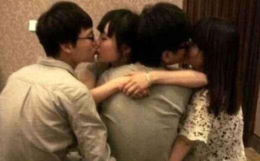 劈腿是什么意思?劈腿女王是什么意思?感情出轨脚踏多条船