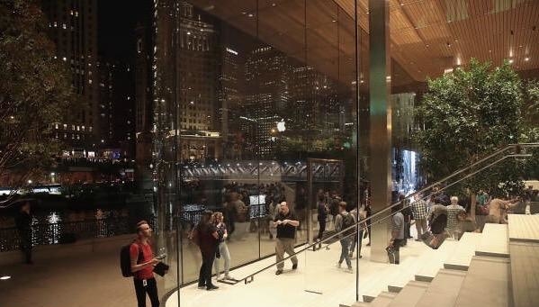 苹果玻璃门事件
