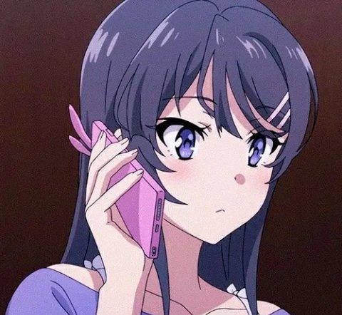 人活麻衣