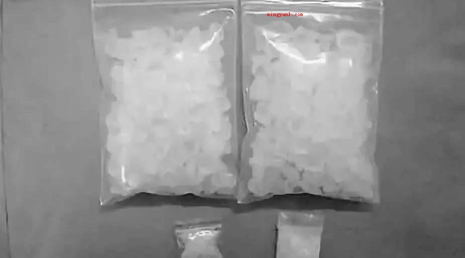 可卡因的颜色通常是什么?