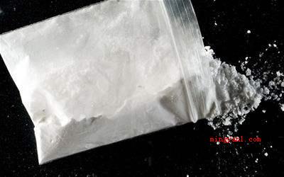 可卡因的颜色通常是什么?