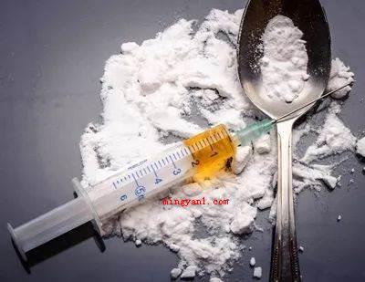 毒品是使用后能够产生什么的物质?