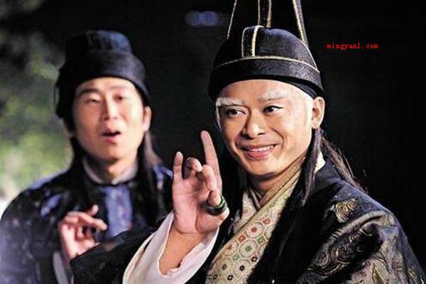 太监怎么小便