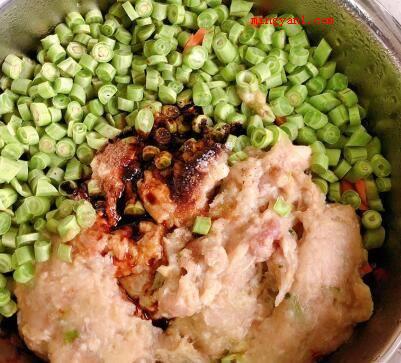 豆角肉馅饺子怎么调馅