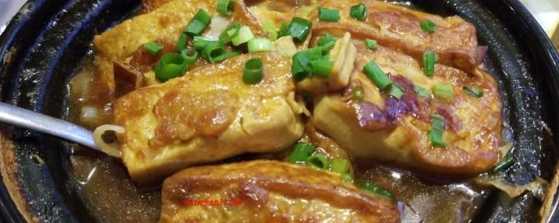 客家美食(客家美食有豆腐酿、盐焗鸡、炒大肠、红焖肉、搏丸烩、虾丸煲、酿)