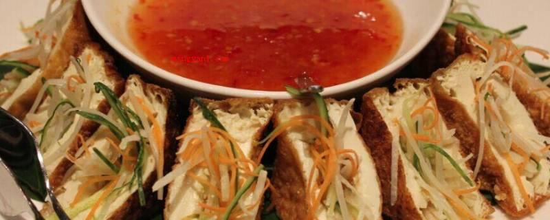 马来西亚美食(马来西亚的一道菜,佐以罗望子汁味道更佳)