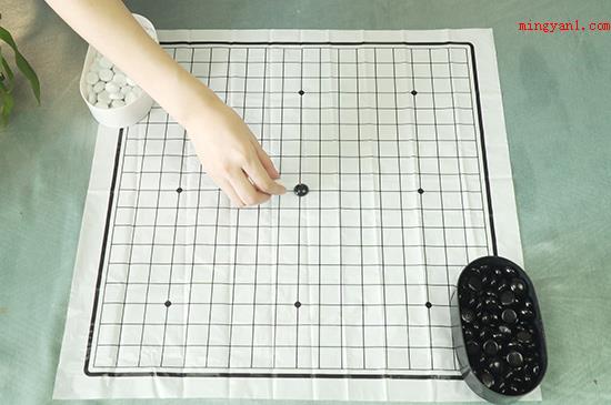 围棋怎么玩（猜先是靠谱围棋逐渐前务必的一个阶段）