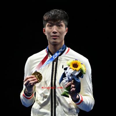 香港奥运会夺冠放什么歌?(中国香港在夏季奥运会或是亚运得奖后实际升哪些旗子和奏那首歌)