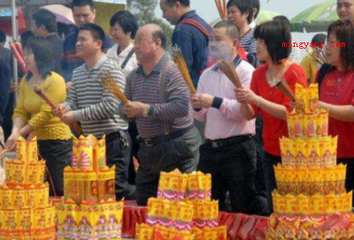 秋分习俗(简略回应秋分风俗习惯!)
