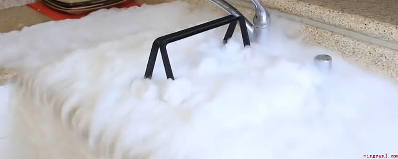 干冰的化学式(干冰的化学式是CO2吗?)