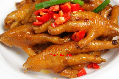 爪zhua跟爪zhao的区别是什么?(zhua的音一般用于英语口语,如鸡爪,狗爪子)