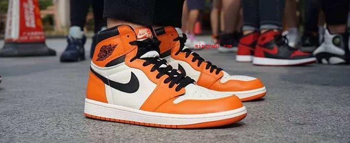 网络上的aj什么意思?(01aj是AIR JORDAN 品牌的简称,中文名)
