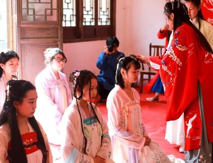 古代女子的成年礼叫做什么?(礼古代女子的成年礼称为礼)