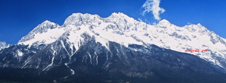玉龙雪山海拔高度多少（金沙江:云龙雪山海拔高度为5596米,但游客仅能抵达的最大海）