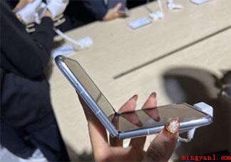 折叠屏手机买大还是买小 怎样选择折叠屏大小 折叠屏手机买大还是买小