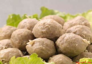 火锅肉丸中含有多少肉的成分 肉丸中可能会有哪些添加剂 火锅肉丸中含有多少肉的成分(火锅肉丸中含有是多少肉的成分 食用添加剂只需合乎国家标准)