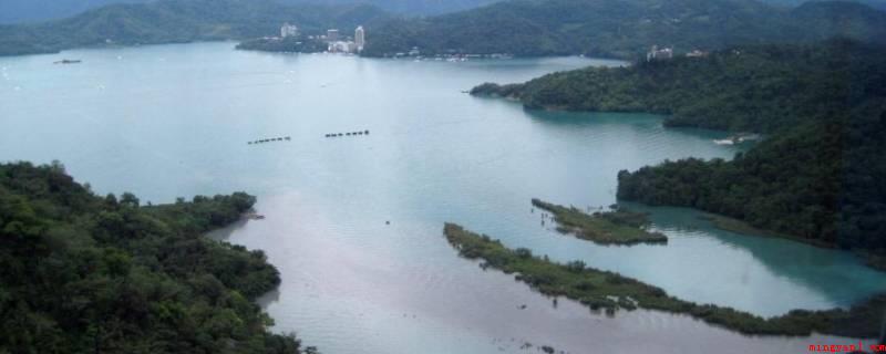 日月潭长什么样(日月潭:是中国台湾风景如画的“天山天池”)