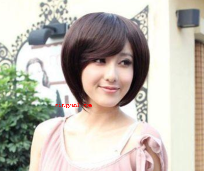 bob是什么意思(简略回应bob作形容词时意为左右迅速挪动、摆动、把(秀发)裁)