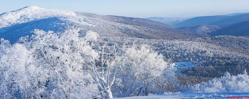 雪的等级划分(雪分成小雪、中雪、降雪、暴雪、大暴雪)