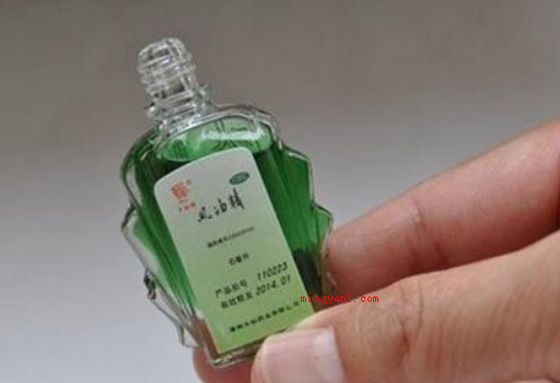 手被502胶水粘住了怎么办(手被502胶水粘住处理的小窍门)
