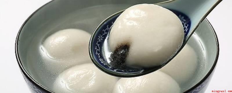 速冻汤圆冷水煮还是热水煮多久(冷冻汤圆用开水煮,冷水下锅会让汤圆渐地粘在一起)