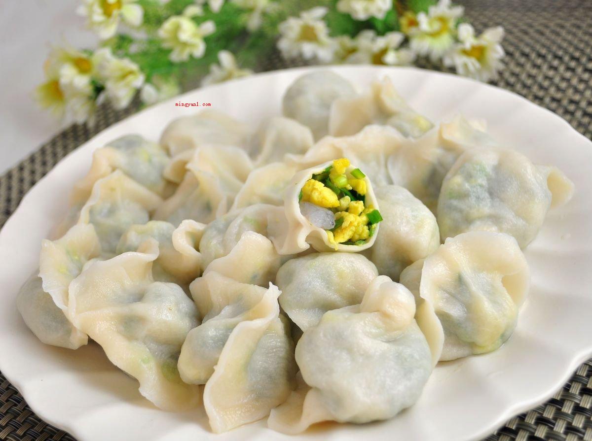 元旦吃什么传统食物?(元旦吃的食物有年糕、椒柏酒、饺子等食材)