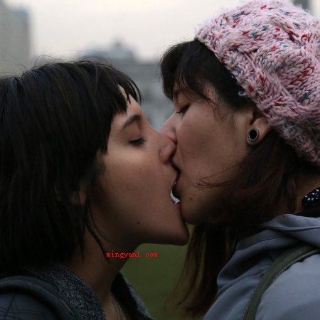 说女的是拉拉是什么意思?(女同性恋被称为拉拉,关键是在中国台湾拉子危害而成)