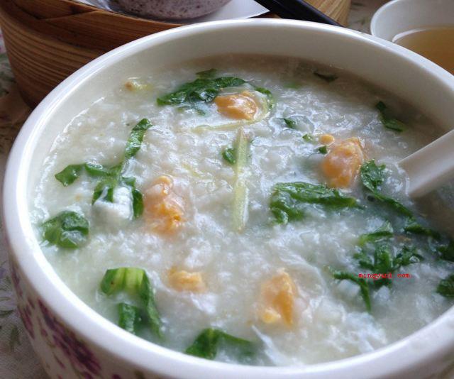 咸鸭蛋怎么吃(简略回应咸鸭蛋的食用方法)