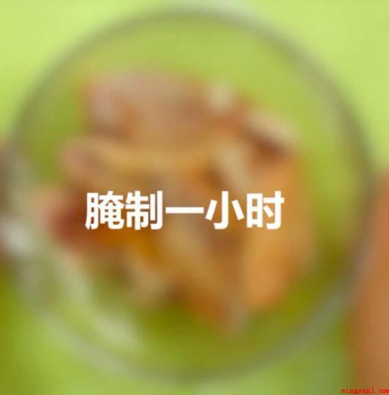鸡翅怎么烧好吃又简单(鸡翅清洗的做法,简单又好吃)