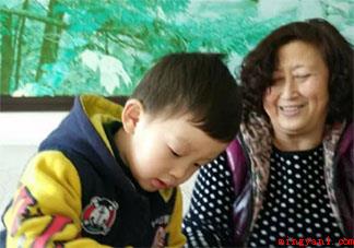 老人有义务帮子女带孩子么 老人应不应该帮子女带孩子 老人有义务帮子女带孩子么
