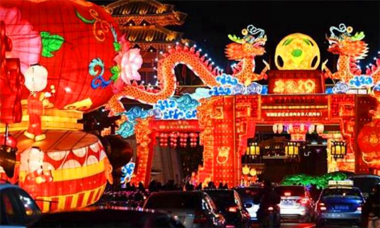 张灯结彩的张是什么意思(简略回应锣鼓喧天的“张”)