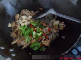 平菇炒肉片的做法是什么