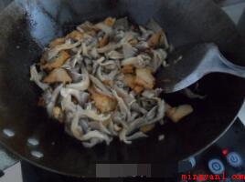 平菇炒肉片的做法是什么