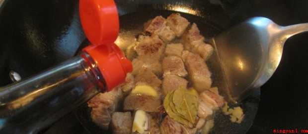 土豆炖牛肉怎样做