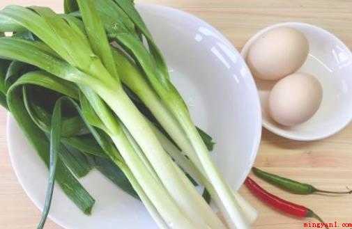 蒜苗炒鸡蛋的做法是什么