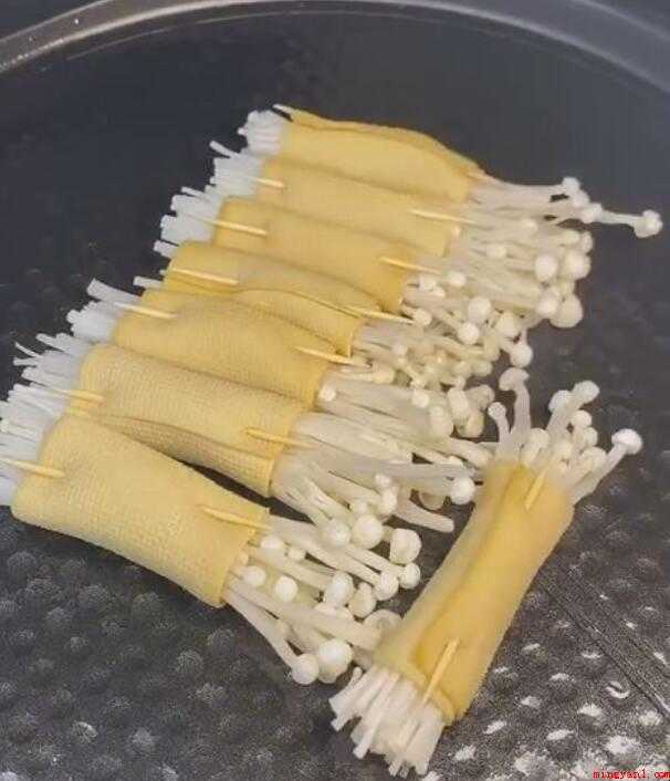 豆皮卷金针菇的做法是什么