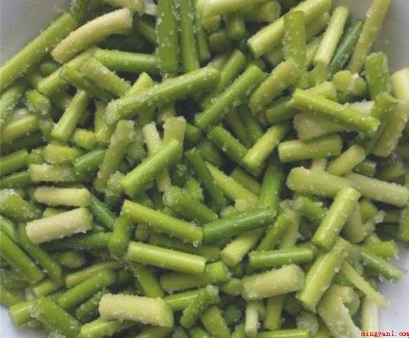 腌蒜苔的最简单做法是什么