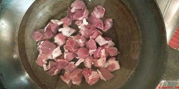怎样做牛肉炖萝卜