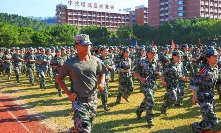 军训的意义作文怎么写