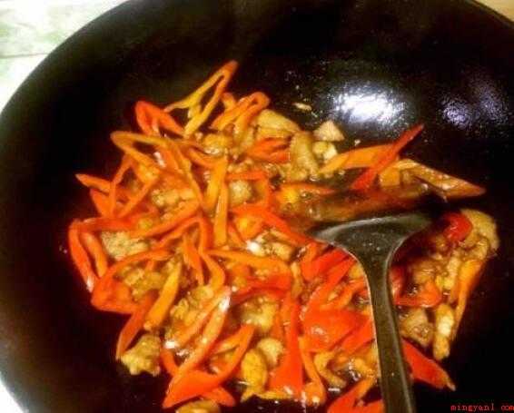 韭菜花炒肉的流程是什么
