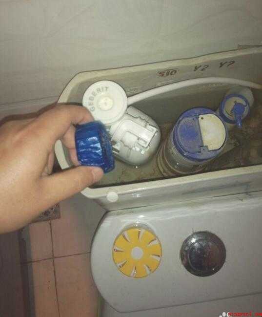 洁厕灵怎么用