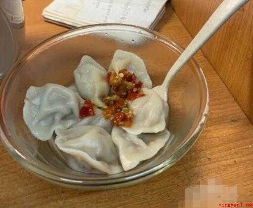 冷冻水饺怎么煮不破皮