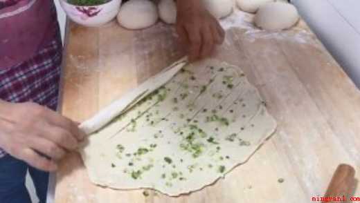 如何做葱油饼