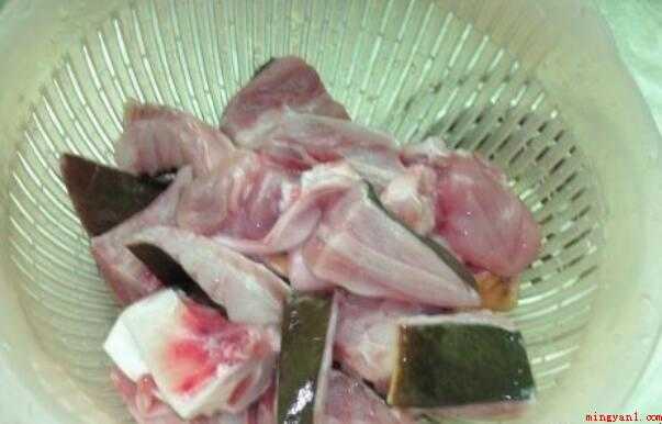苦瓜焖鳐鱼的流程怎么样