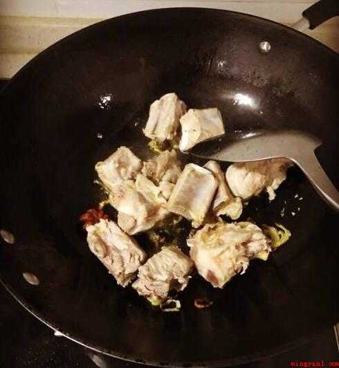 排骨炖豆角的流程是什么