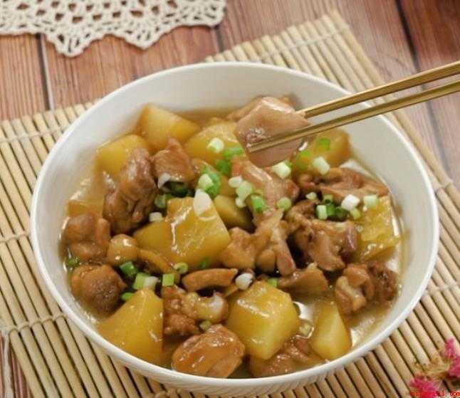 土豆炖鸡块的家常做法是什么