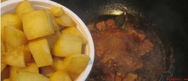 土豆炖牛肉怎样做