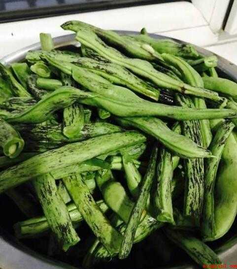 排骨炖豆角的流程是什么